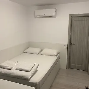 Small Old Town Otel